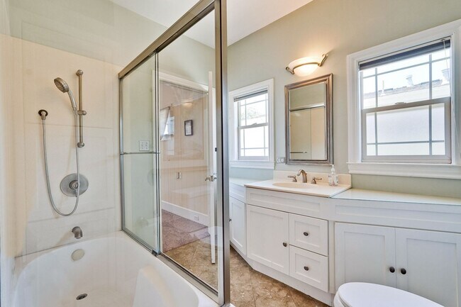 Building Photo - Single Family 3 Bed 2 Bath House in Santa ...