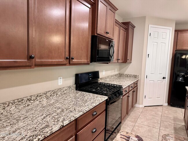 Building Photo - 7229 E Plata Ave