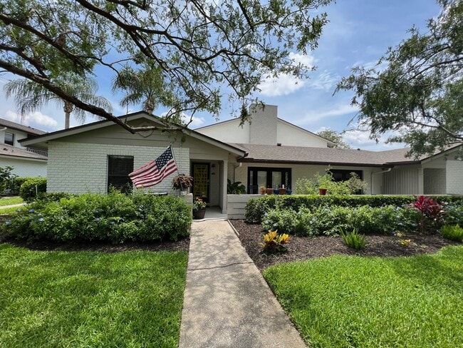 Primary Photo - Audubon Park 2/2 Corner Unit Villa with La...
