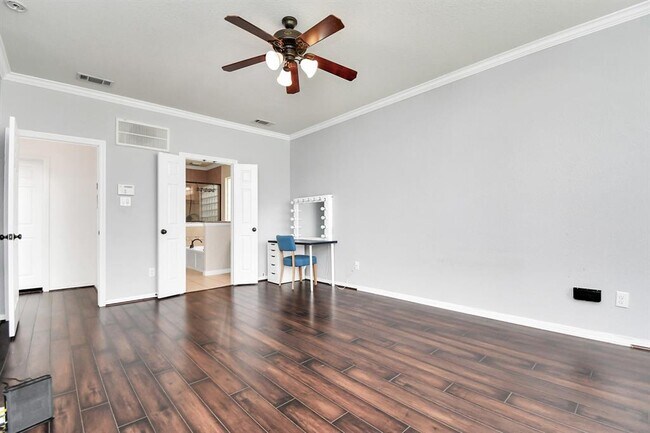 Building Photo - 26535 Ashwood Creek Ln