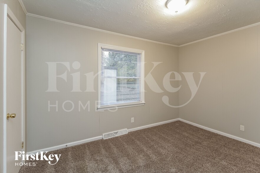 Building Photo - 2754 Mary Ave