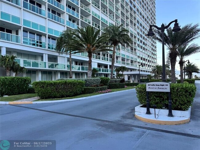 Building Photo - 2100 S Ocean Ln