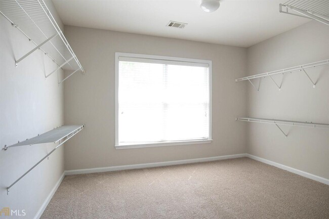 Building Photo - 2421 Langstan Ct