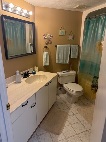 Building Photo - 3013 S Atlantic Ave