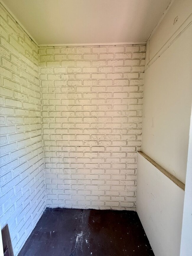Building Photo - STRATFORD CONVENIENT 1/1 CONDO IN SEMINOLE...