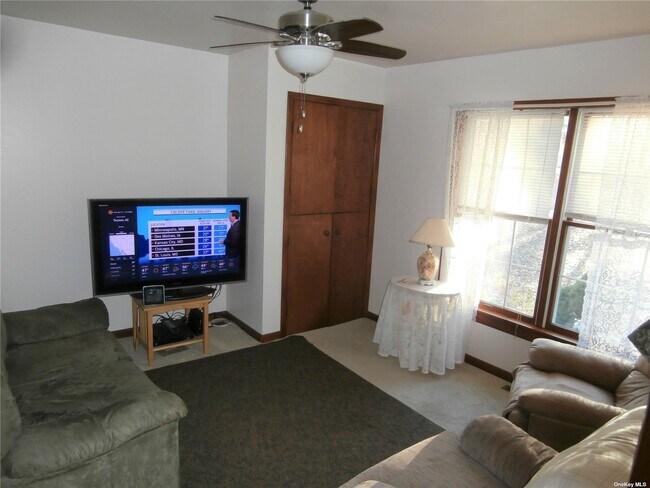 Building Photo - 1770 Stars Rd