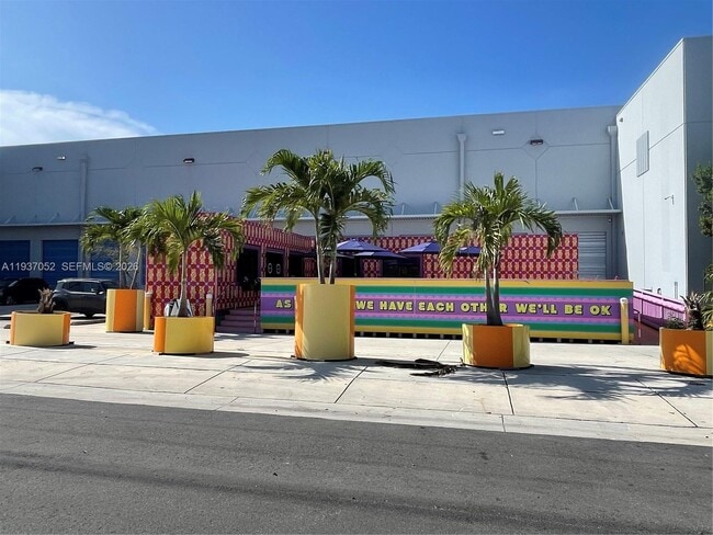 Building Photo - 1102 NW 26th St