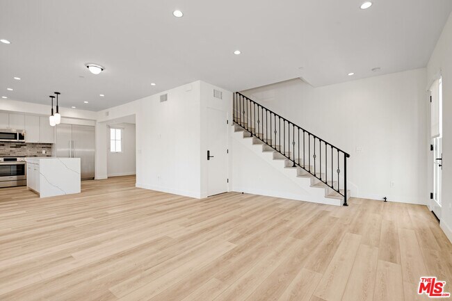 Building Photo - 7914 Norton Ave