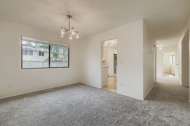Building Photo - Fully-Remodeled 3 Bed 2.5 Bath Kirkland Home!
