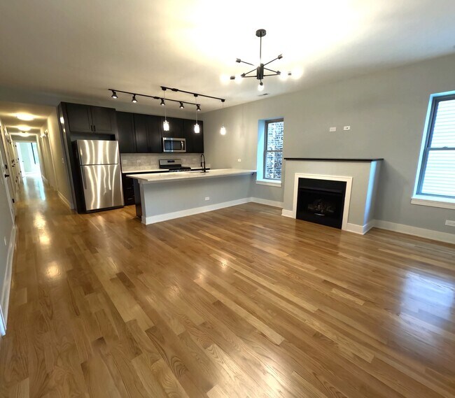 Building Photo - 2008 W 21st St