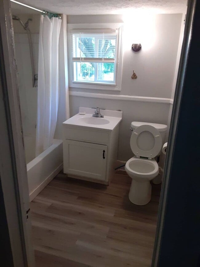 Building Photo - Nice 2BR/1BA house- COMING SOON