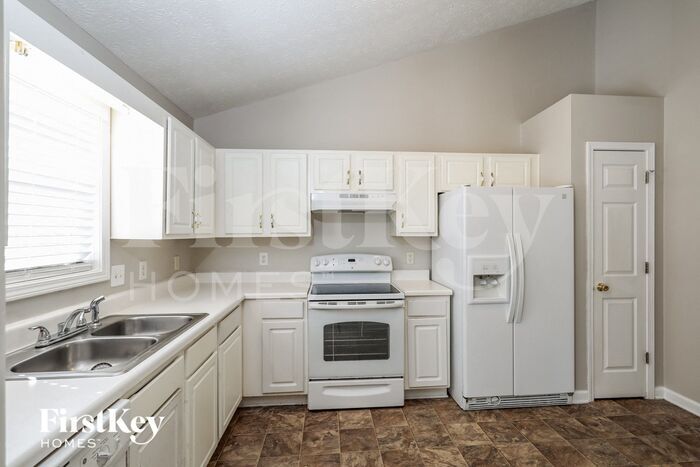 Building Photo - 5370 Princeton Oaks Dr