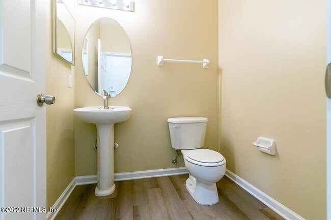 Building Photo - 825 Marjories Way