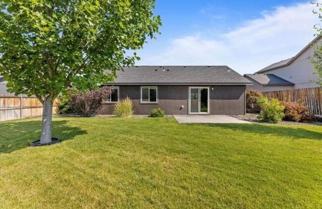 Building Photo - 3525 W 10th Ct