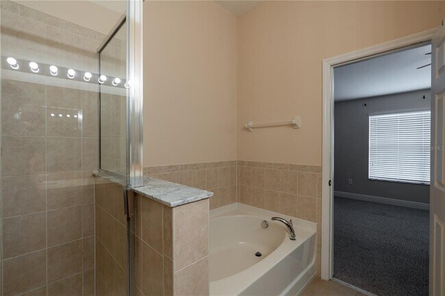 Building Photo - 4631 69th Pl N