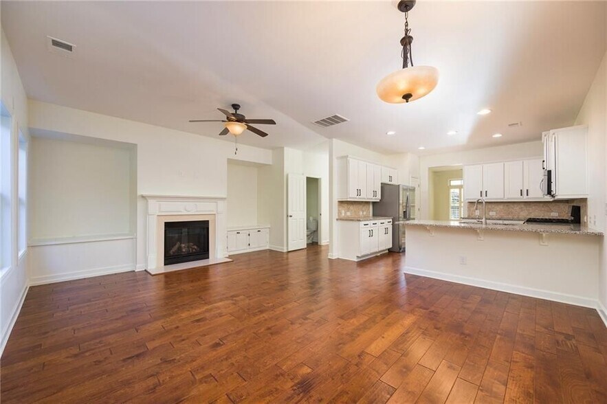 Building Photo - 4148 Baverton Dr