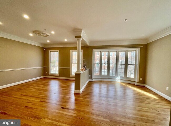Building Photo - 1030 Grand Oak Way