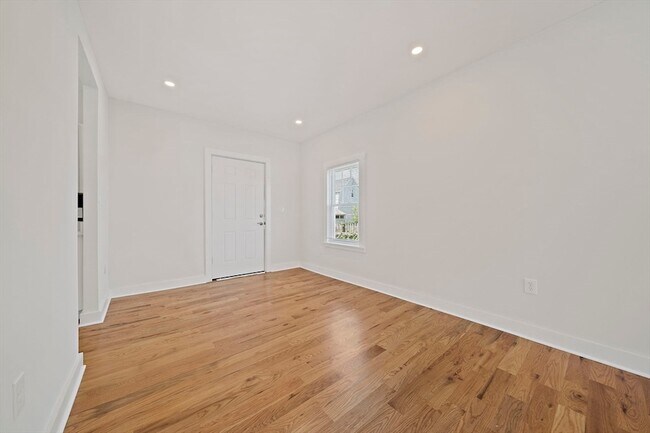 Building Photo - 57 Orchardfield St
