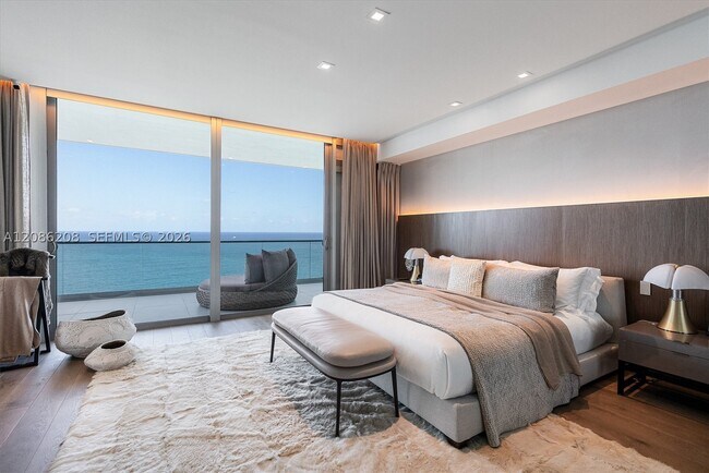 Building Photo - 10203 Collins Ave