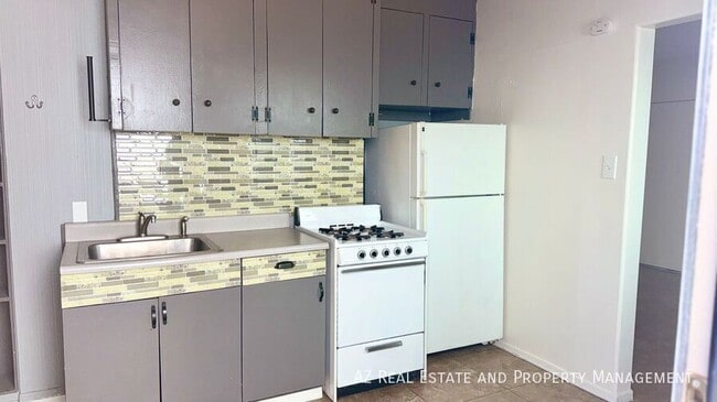 Building Photo - 1505 N 15th Ave