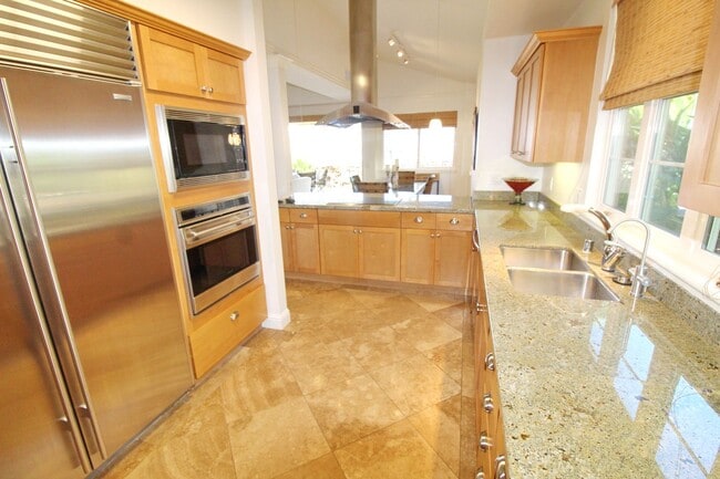 Building Photo - 2026 Kai Malu in Wailea? Nicely Furnished ...