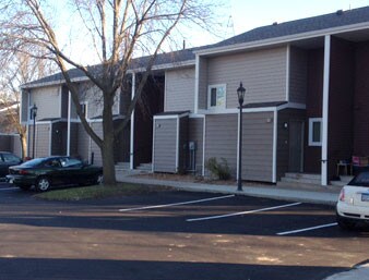 Building Photo - Carlson Crossing