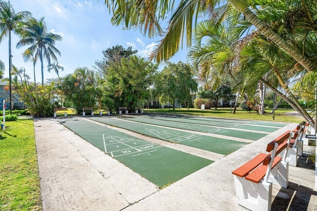 Building Photo - 2440 SW 22nd Ave