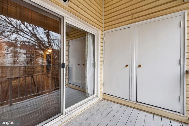 Building Photo - 7 Pickering Ct