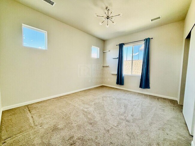 Building Photo - 9150 W 100th Way