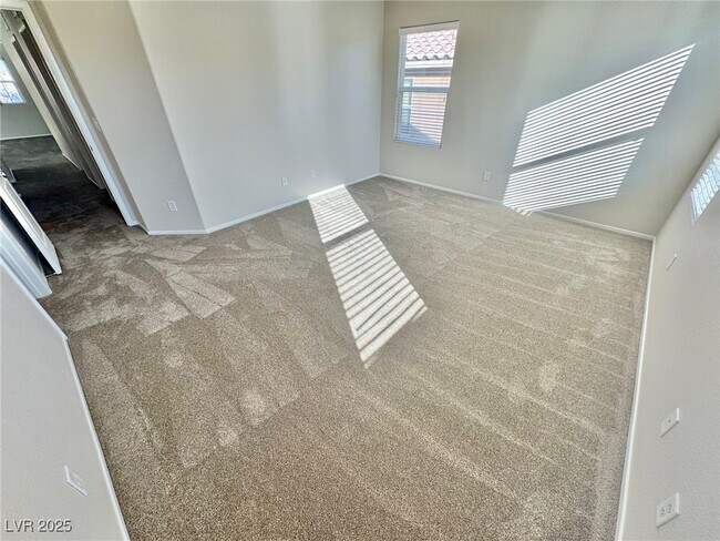 Building Photo - 9413 Sweetwood Ave