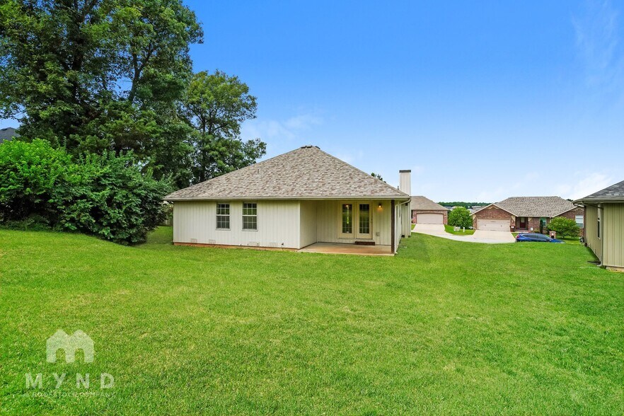 Building Photo - 5673 S Lexington Ave