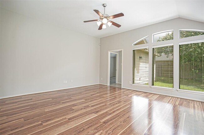 Building Photo - 27522 Gatlin Ln