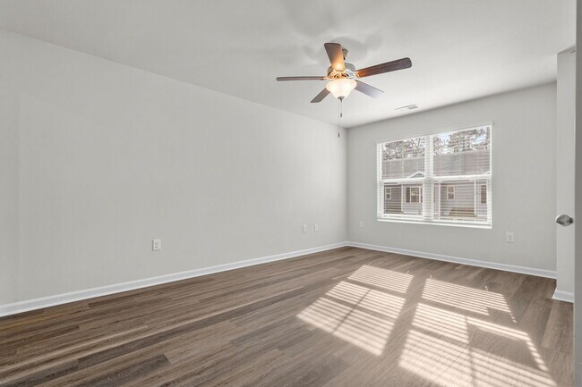 Building Photo - 612 Rd