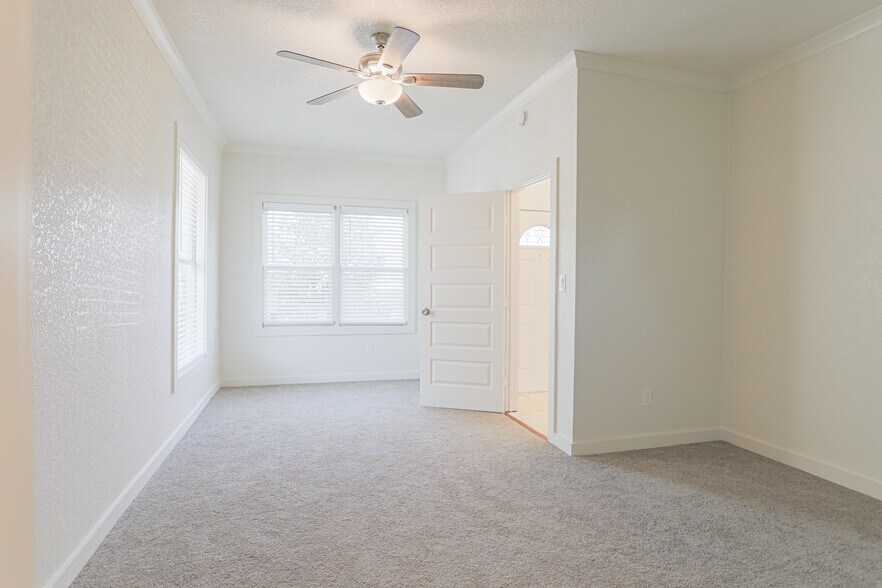 Primary Bedroom 2nd view - 5528 Junius St
