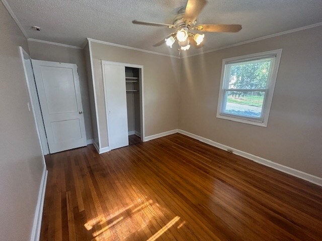 Building Photo - 2609 Textile Dr