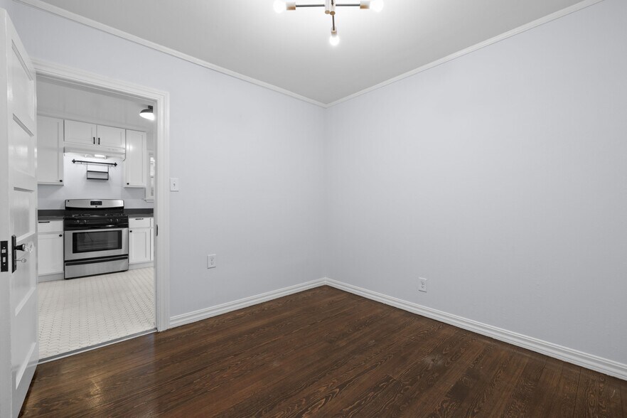 Building Photo - 1724 Lincoln Ave