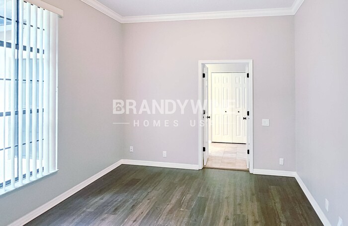 Building Photo - 7036 Fallbrook Ct