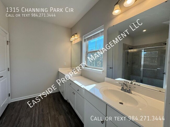 Building Photo - 1315 Channing Park Cir