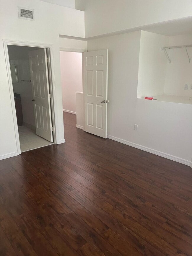 Building Photo - 4189 Crystal Lake Dr
