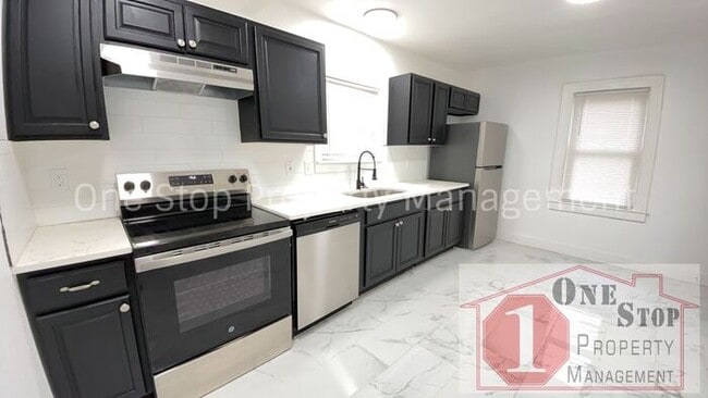 Building Photo - Gorgeous and Unique 4 Bedroom 1.5 Bathroom...