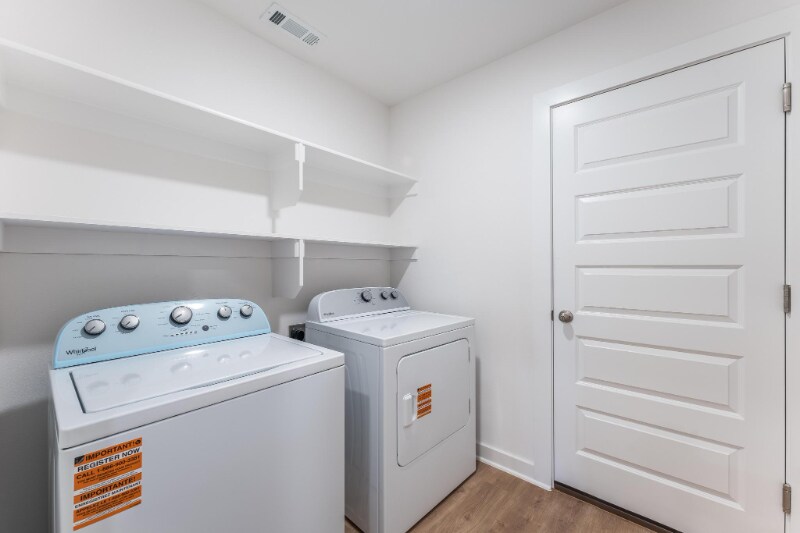 Building Photo - 4651 W Aurora St