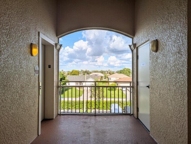Building Photo - 1129 Van Loon Commons Cir