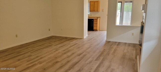 Building Photo - 6000 S Wood Crest Dr