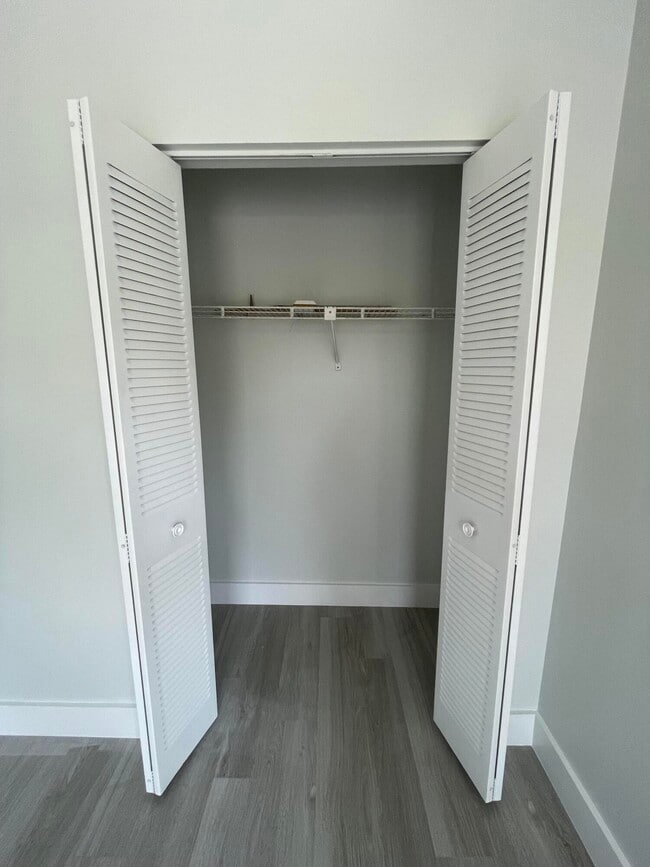 Building Photo - 3350 Jaywood Terrace