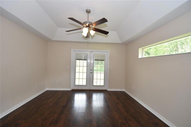 Building Photo - 11 Zenith Ct