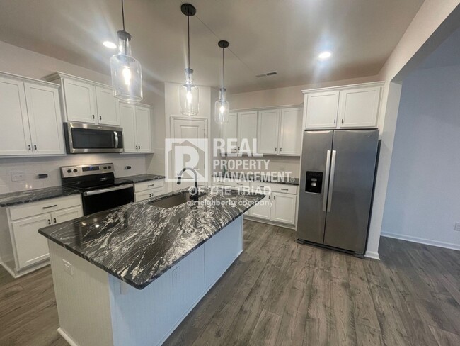 Building Photo - New Construction 3bd/2.5ba Townhome in NE ...