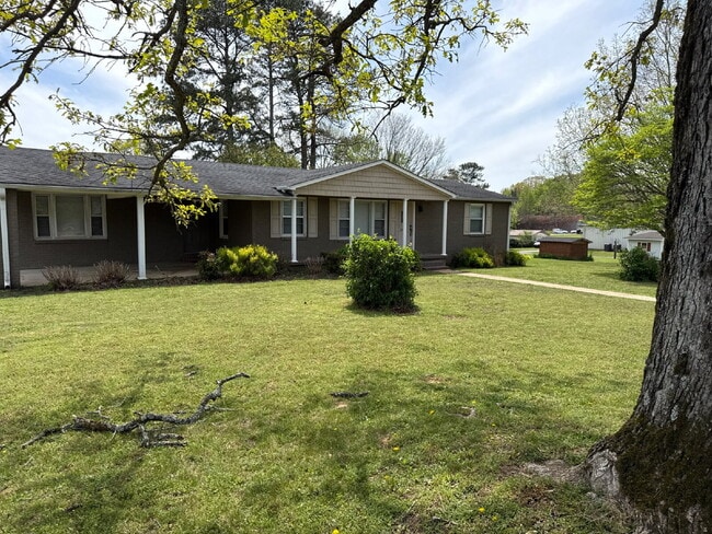 Building Photo - Will consider Section 8 "Charming 4-Bedroom Home with Hardwood Floors on Ready Section Road!"