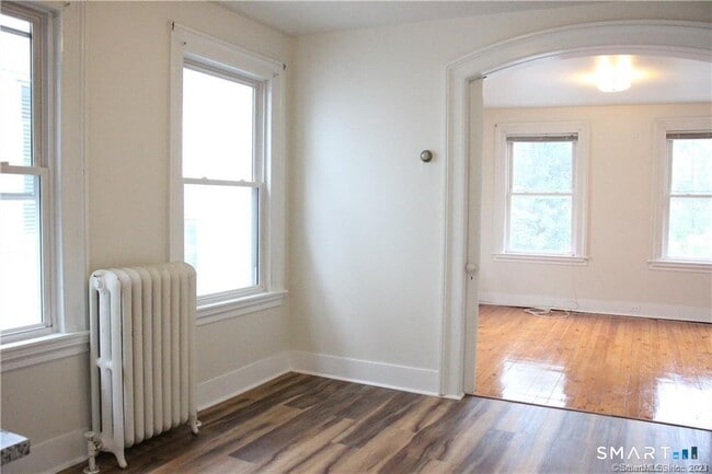 Building Photo - 34 Cottage St