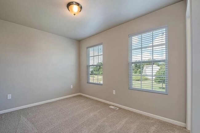Building Photo - Newer Home for Lease in Richland