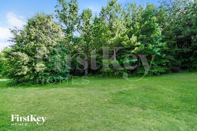 Building Photo - 5488 Latham Manor Dr